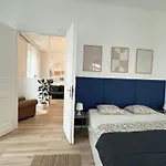 Danube Escapes Budapest- 3Br Apartment