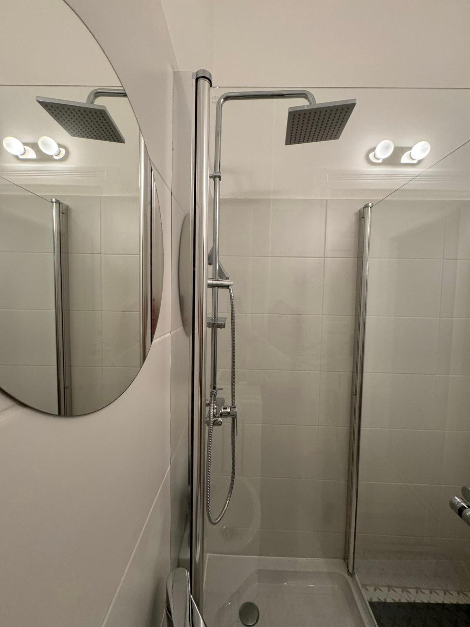 Danube Escapes Budapest- 3br Apartment Budapest
