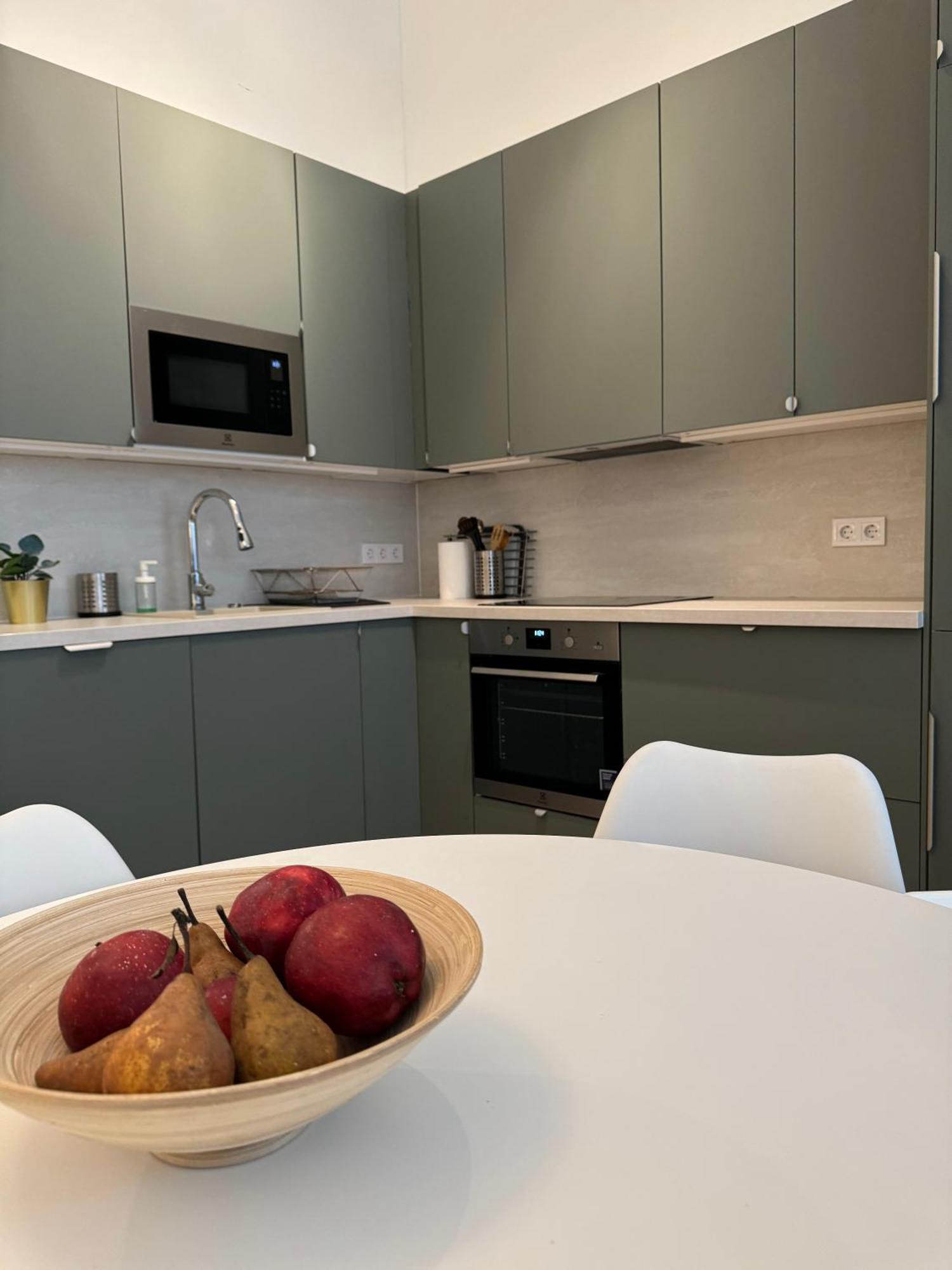 Apartment Danube Escapes Budapest- 3br