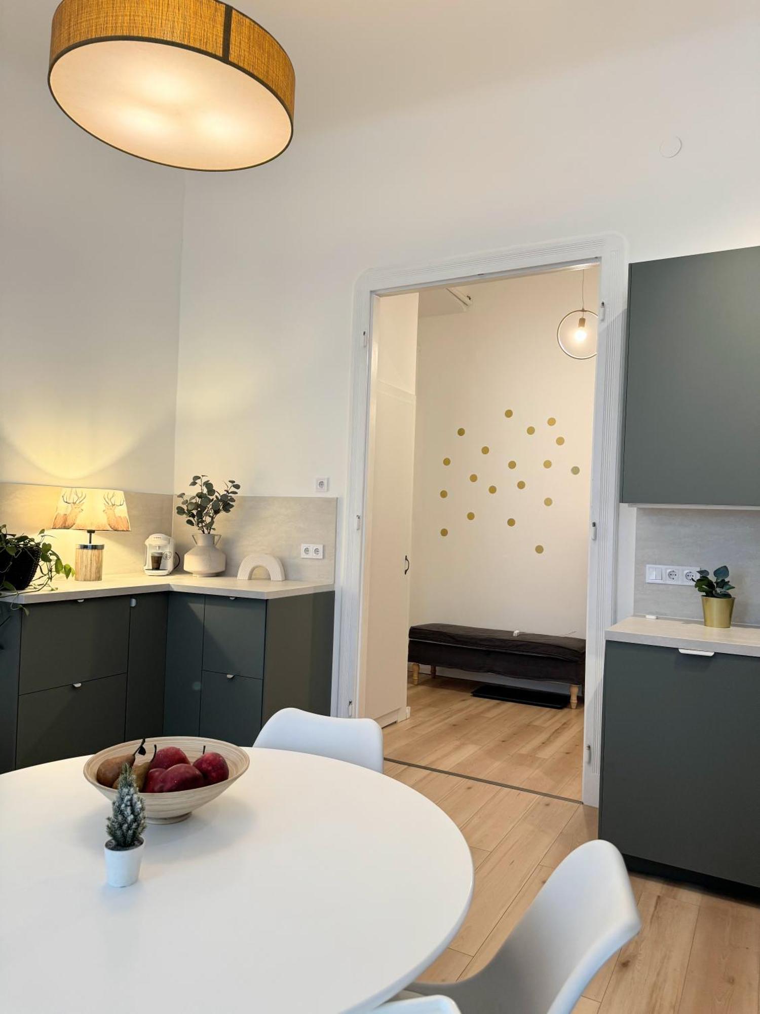 Apartment Danube Escapes Budapest- 3br