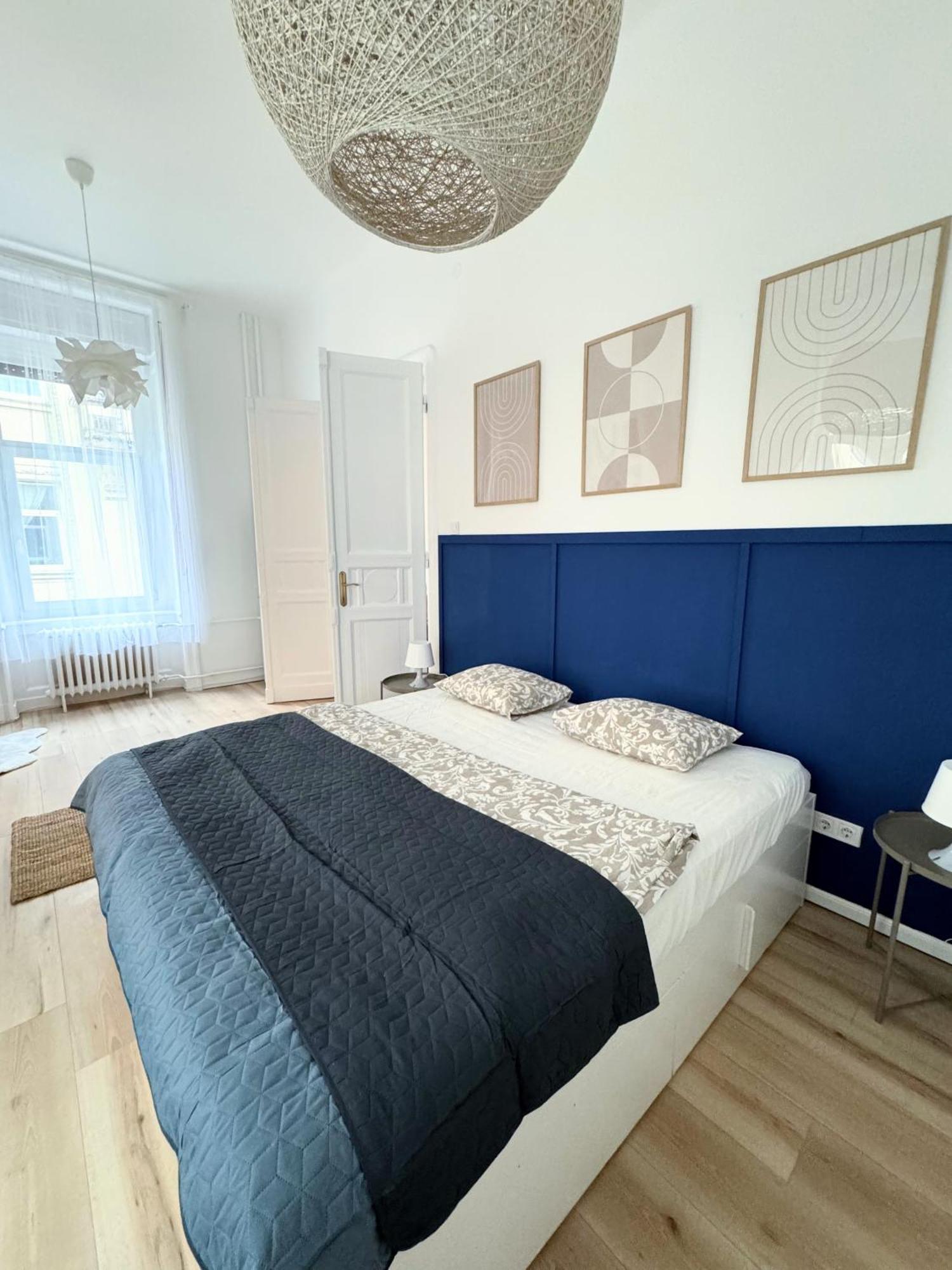 Danube Escapes Budapest- 3br Apartment *